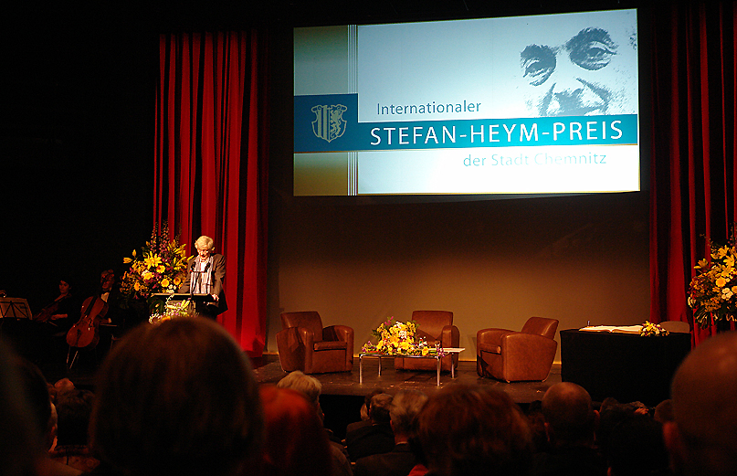 Zuletzt wurde der Internationale Stefan-Heym-Preis anlässlcih von Heyms 100. Geburtstag 2013 an Christoph Hein verliehen.
